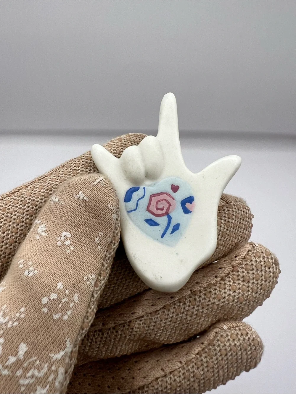 Vintage Current Inc ASL I Love You Ceramic Hand Pin Brooch